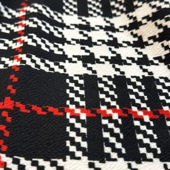 Almost Famous | Houndstooth Stretch Jumpsuit in Black White Red Size Medium - Picture 12 of 12